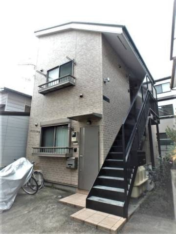 渋谷区本町６丁目のアパートの外観