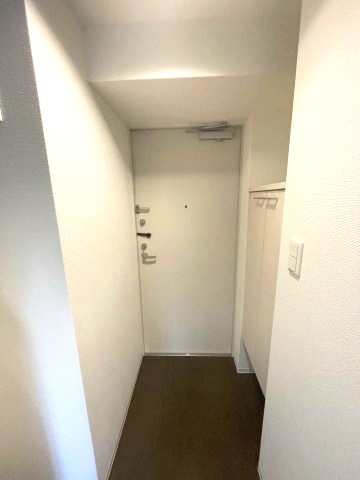 SERENiTE北浜の玄関|イメージとして他号室の部屋写真を表示しています