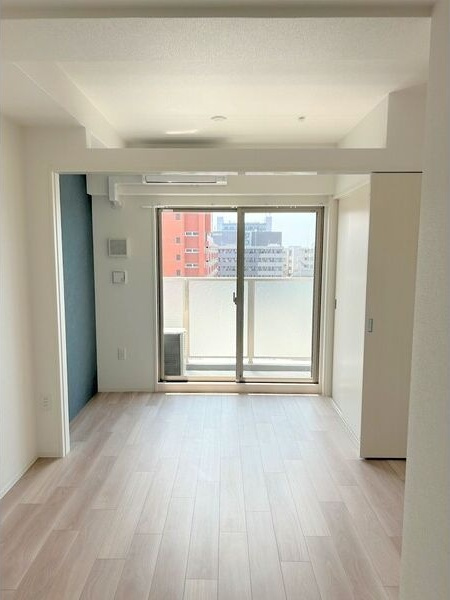 セレニテ江坂グランデの居間・リビング