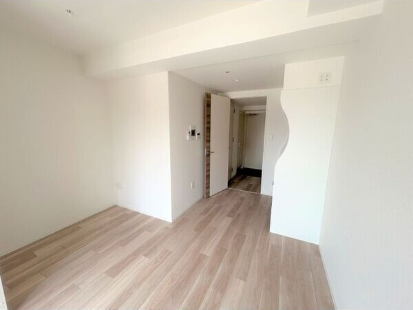 セレニテ江坂グランデの居間・リビング