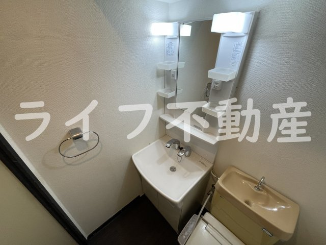 パークモダン高井田の独立洗面台|独立洗面台あり、毎朝おしゃれに忙しい女性の方におすすめです