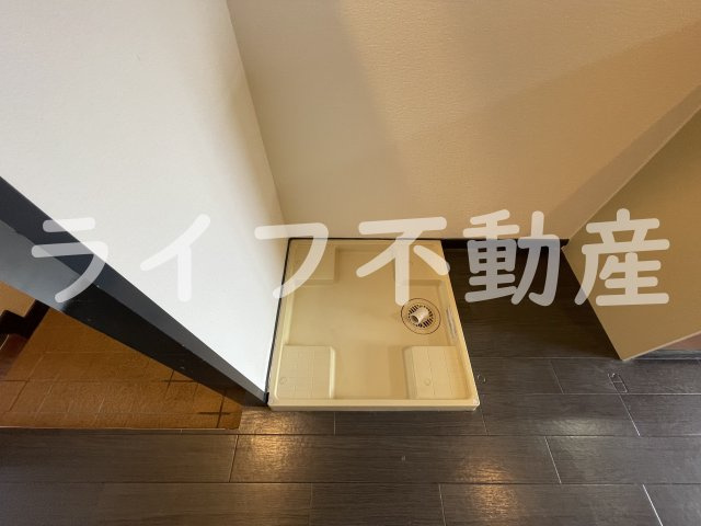 パークモダン高井田の洗面所|明るい洗面所です