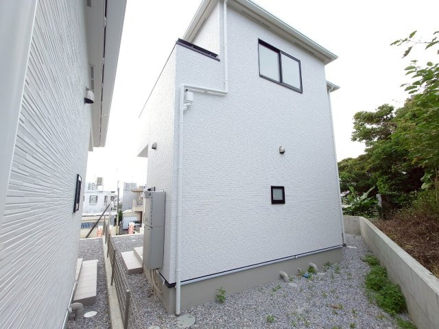 ★★　宜野湾市大謝名-2号棟（全4棟）の外観