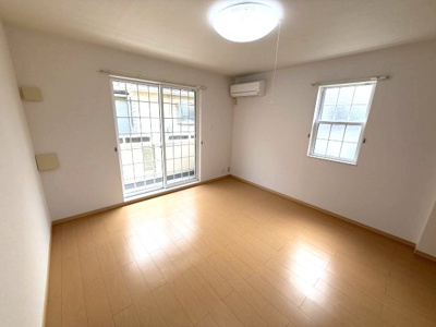 【寝室】 | ライトハウス