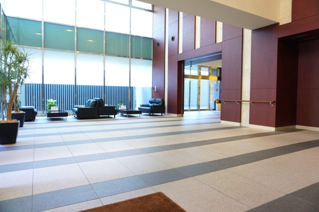 ローレルタワー梅田のロビー