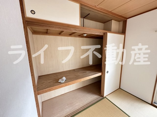 フォワイエの収納|収納のためのスペースです