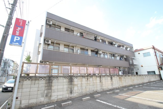 マンションシラヌイの外観