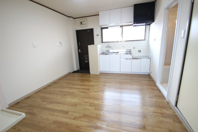 マンションシラヌイの居間・リビング