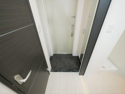 【玄関】 | ノーブルスクエア新町