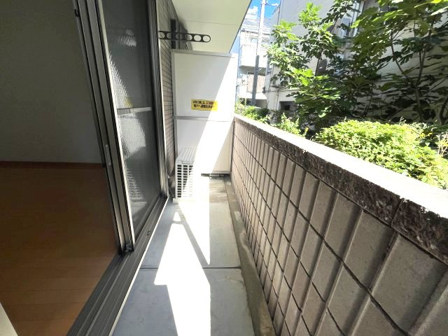 アンプルール　フェールGland・Mobのバルコニー