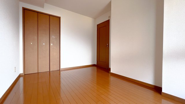 ソレイユＭの洋室