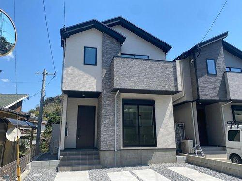 稲荷町　新築戸建て②の外観|完成済物件のため即内見できます。