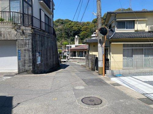 稲荷町　新築戸建て②の前面道路含む現地写真|落ち着いた閑静な住宅街。