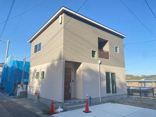 西坂元町　モデルハウス分譲の外観|南西角地。夢の庭付き一戸建てです。