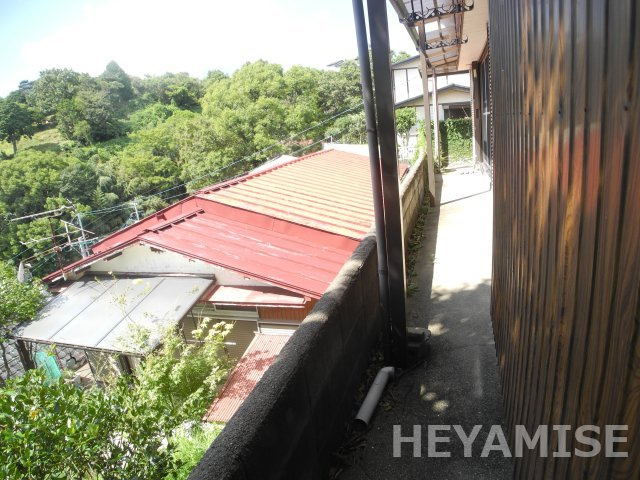 油木町貸家Ⅱのバルコニー|庭