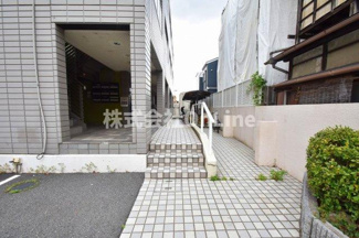 【エントランス】