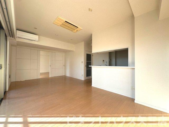 幸町シュンレジデンスの居間・リビング|使いやすい居間です