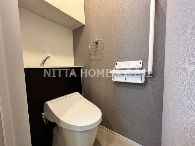 ハーモニー福知山　Ｂ棟のトイレ|【イメージ写真】温水洗浄付きのトイレです＊