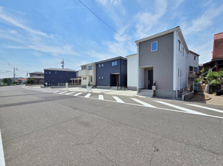 【前面道路含む現地写真】