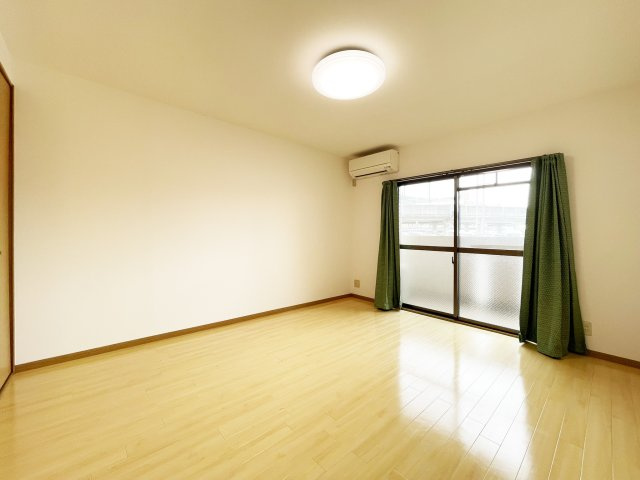 グレイスKMの居間・リビング