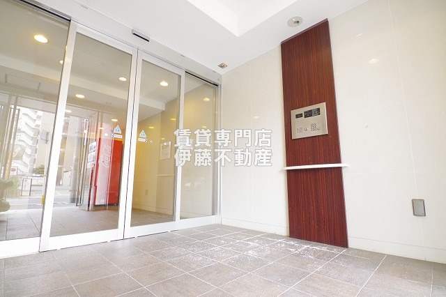 RIDGE大曾根（旧ルクレ大曾根）のエントランス