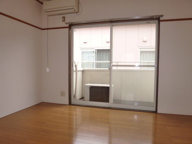 プチパール777の居間・リビング