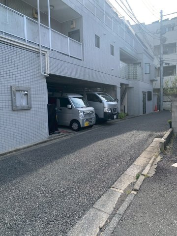 ウイング目白のエントランス