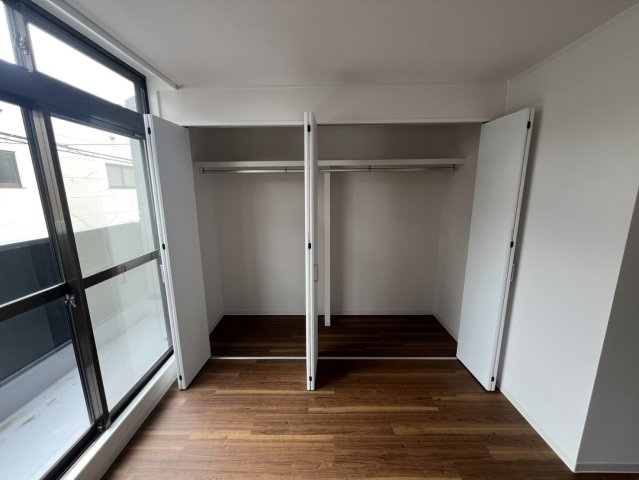 中野新町中古戸建の収納|LDK隣接収納です。こまごまとしたものを収納できそうですね