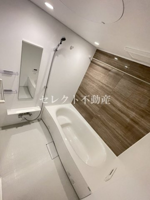 【浴室】 | ベル・シャンス　Ⅰ | 【ベル・シャンス　Ⅰ】一坪風呂で足をのばしてゆったりリラックス出来ます♪