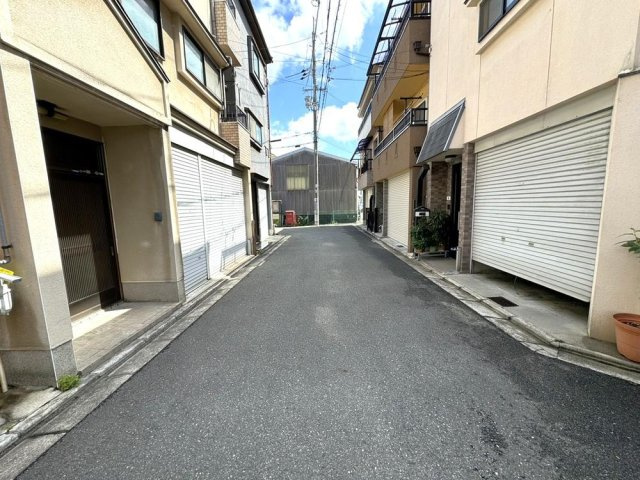 三ツ島６丁目　中古一戸建ての前面道路含む現地写真|■物件内覧・資金計画相談・住宅ローン相談、リフォーム相談、お問合せ受付中■
※当日・翌日のご内覧、ご相談はお電話でのお問合せがスムーズです！