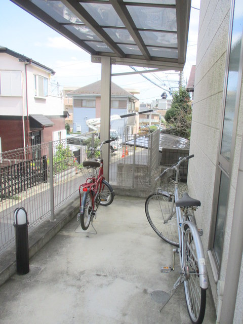 ＭＡＩＳＯＮ ＥＭＡのその他共用部分|屋根付き駐輪場