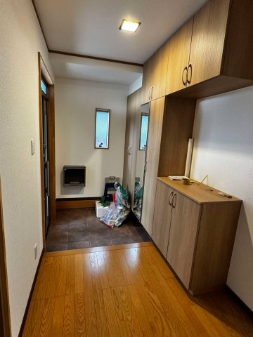 屋敷田　中古戸建の玄関