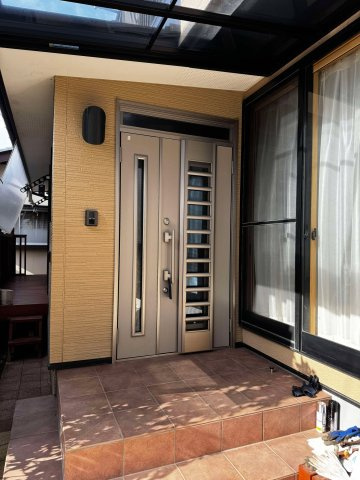 屋敷田　中古戸建の玄関