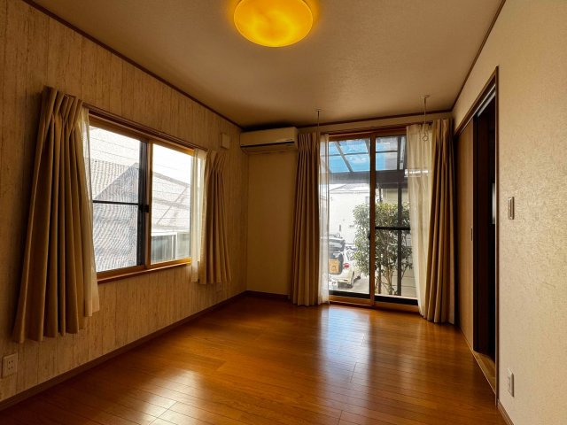 屋敷田　中古戸建の洋室