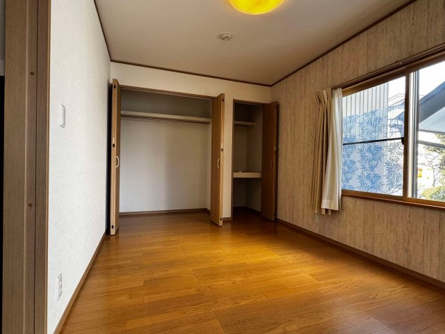 屋敷田　中古戸建の洋室