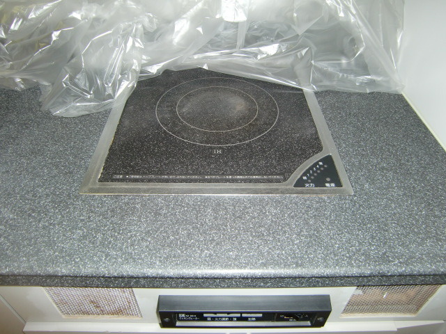 ヒルズ六甲のキッチン|IHコンロ