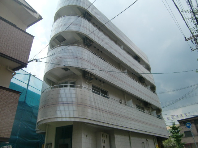 ヒルズ六甲の外観