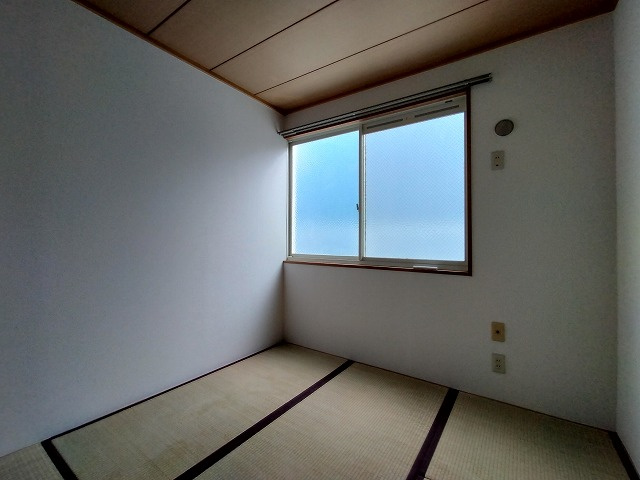 神戸市須磨区白川台６丁目のアパート