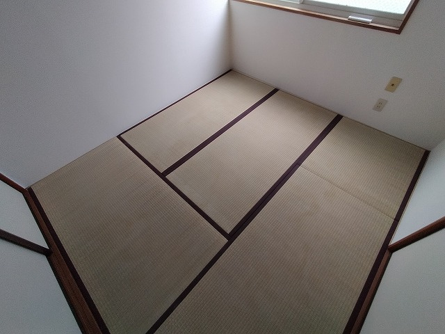 神戸市須磨区白川台６丁目のアパート