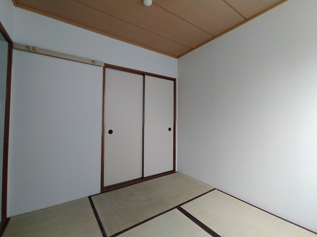 神戸市須磨区白川台６丁目のアパート