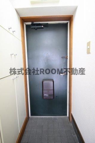 ミタカホーム１１番館の内装|明るい色調の室内です