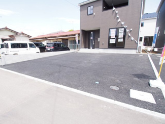 【駐車場】