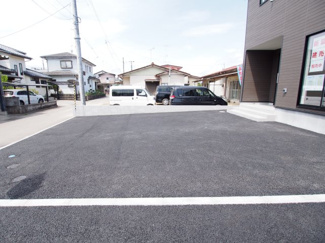 【駐車場】