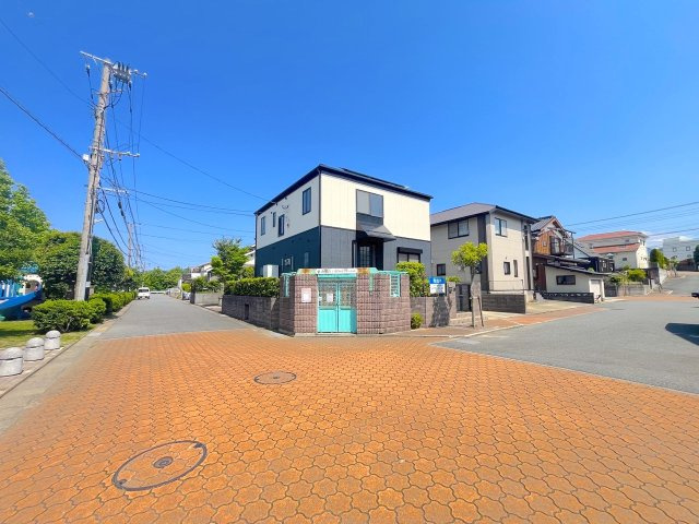 南風台１丁目戸建の前面道路含む現地写真