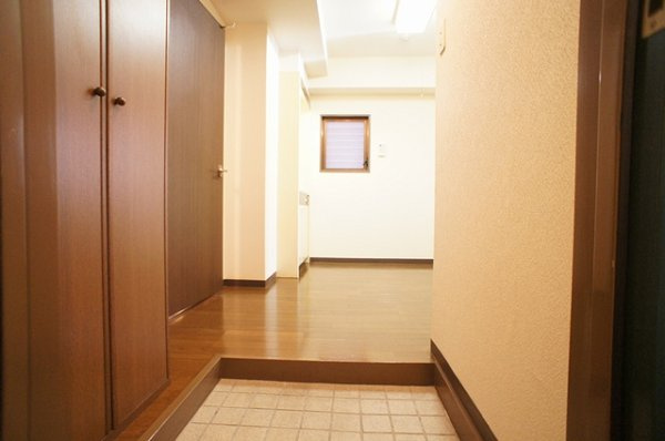 シャトレーナルシマの玄関