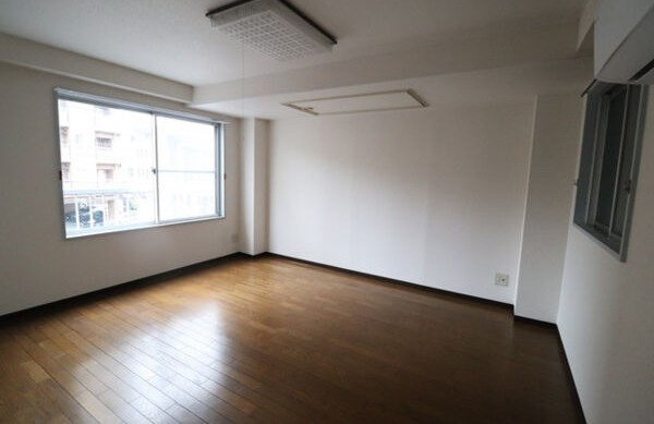 Ｍ’ｓ八事山の居間・リビング