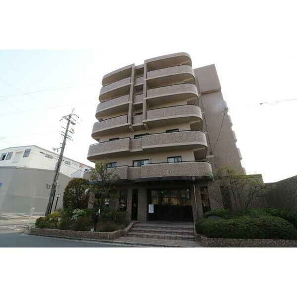 ローレルフラッツの外観