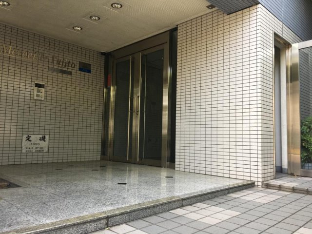 メルベーユ藤戸のエントランス