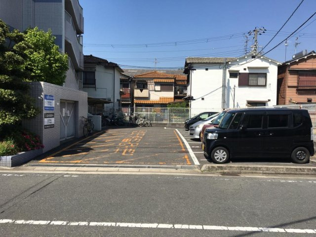 メルベーユ藤戸の駐車場