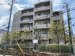 六甲シャトレ篠原の外観